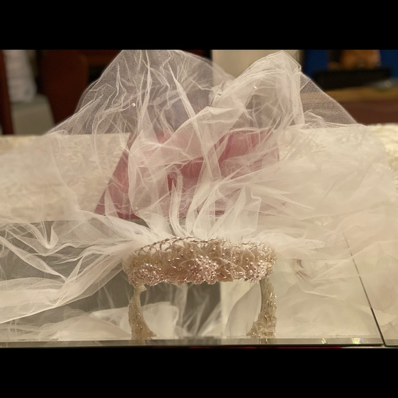 Pearl Embellished Gorgeous Wedding Gown & Veil - Picture 11 of 15